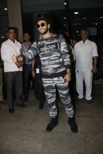 Ranveer Singh arrives in Mumbai airport on 14th July 2016